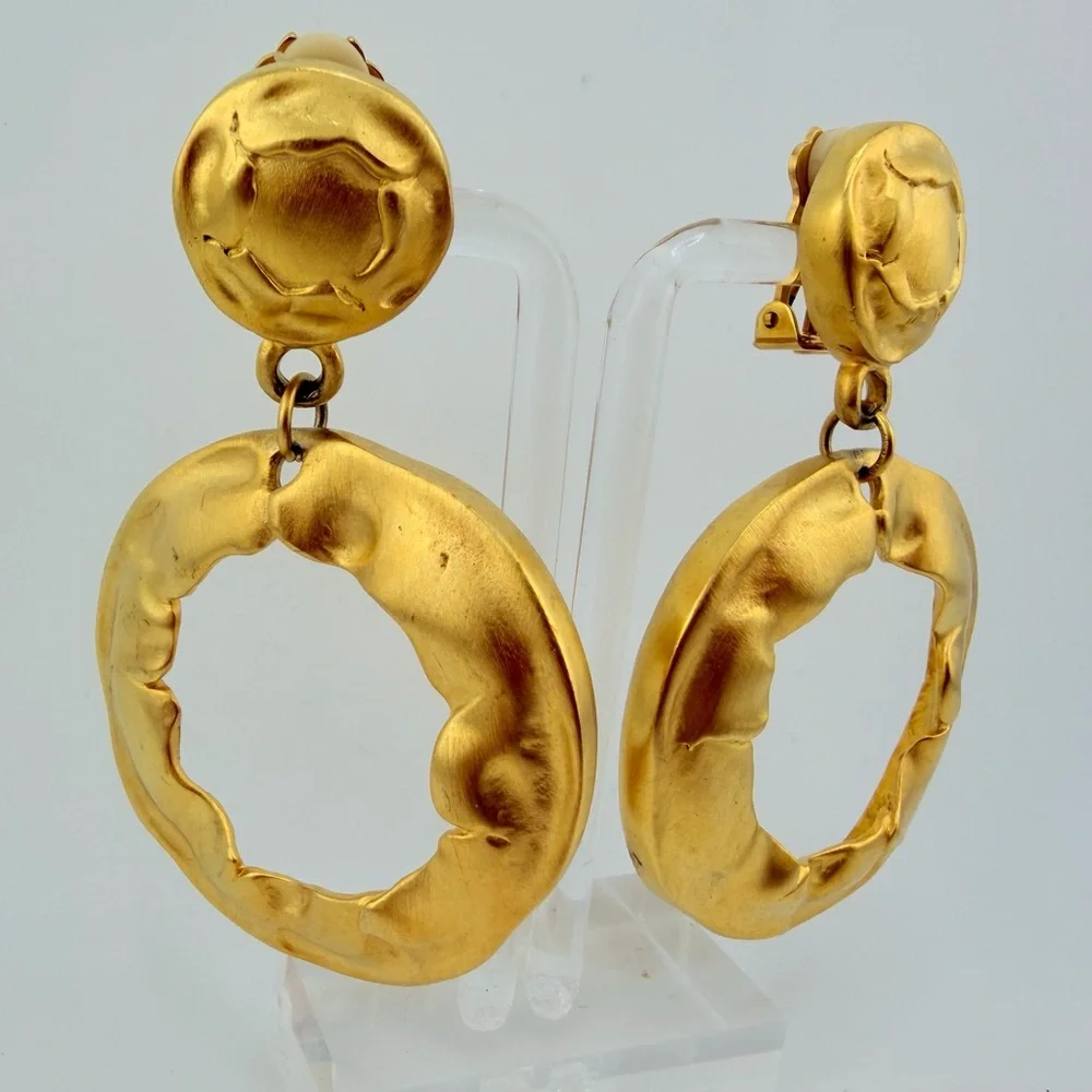 Archive Selection: Verified Anne Klein Runway Hammered 